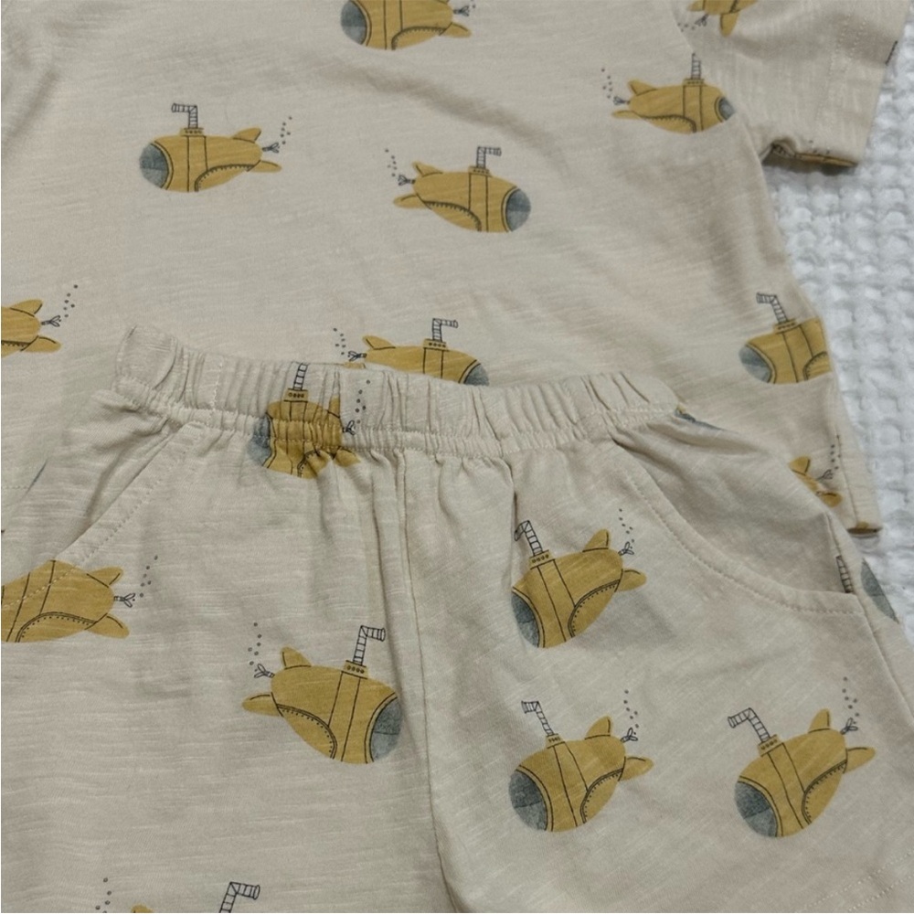 Rylee + Cru Kids Cream Submarine Shorts with Yellow Graphic - size 4-5 yr - Picture 7 of 10